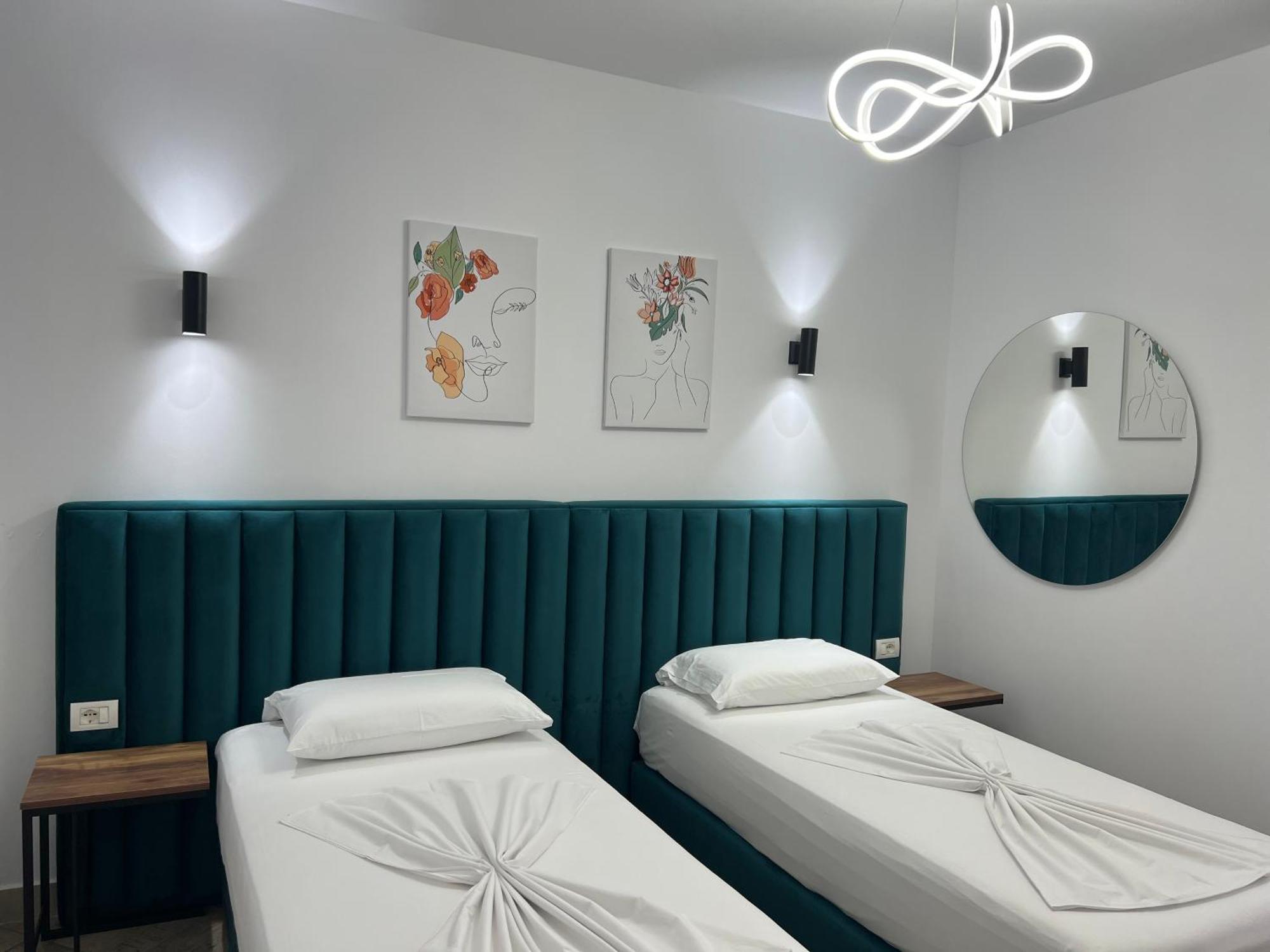 Hotel Floga Шкодер Экстерьер фото